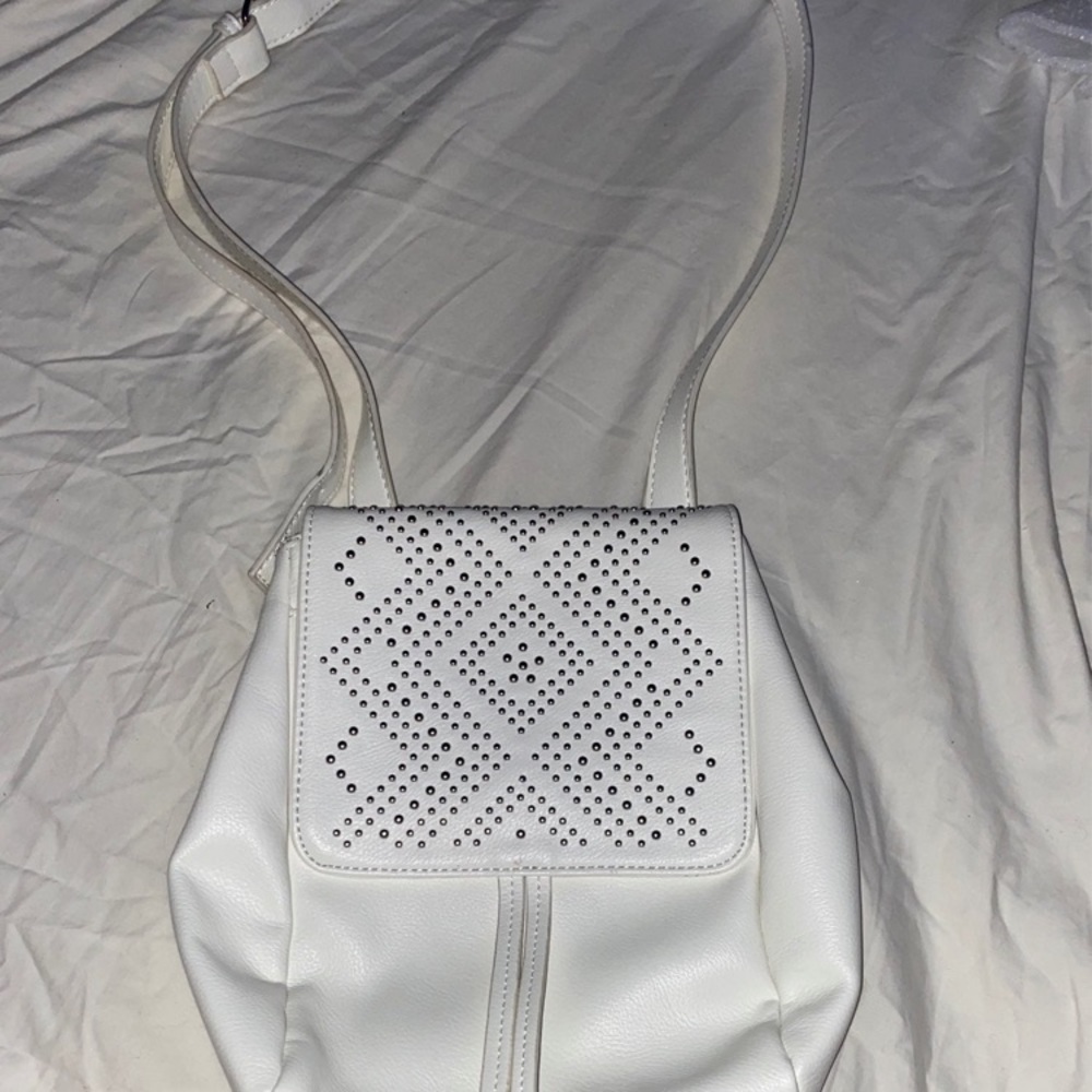 *CARLOS SANTANA White minimalist crossbody purse - Picture 2 of 5